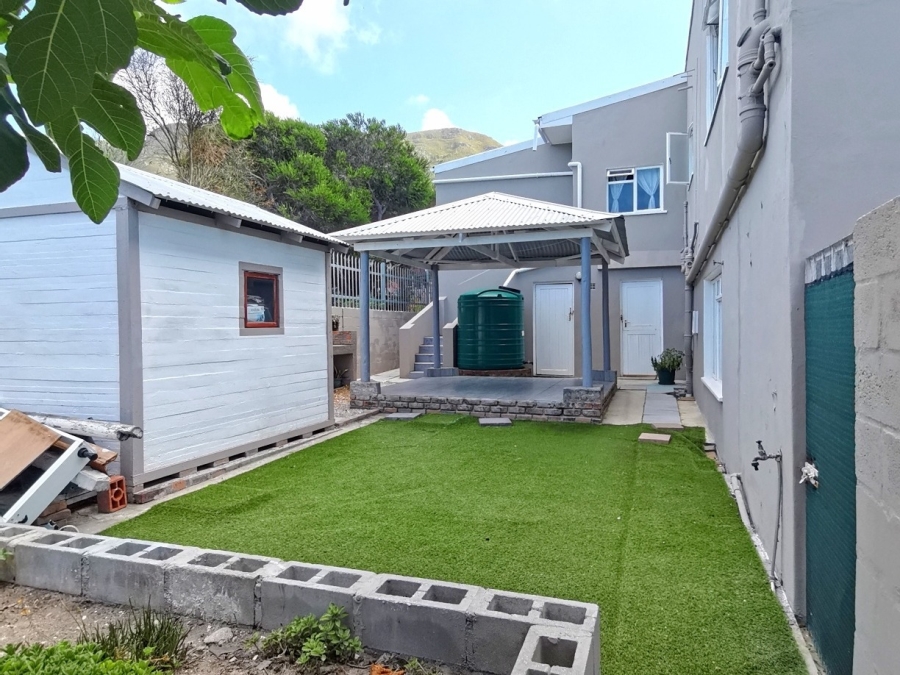 6 Bedroom Property for Sale in Onrus Western Cape